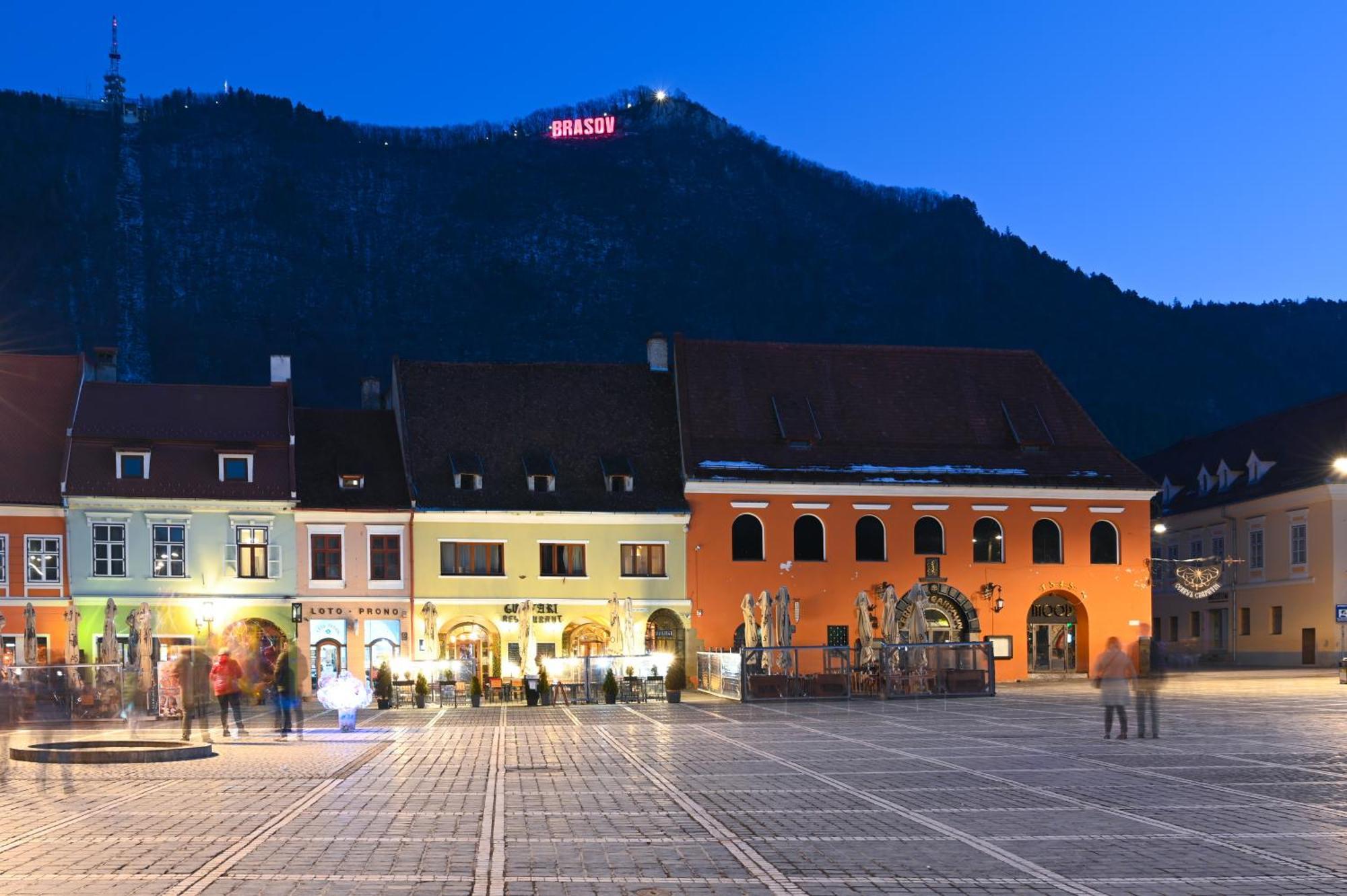 The Charming One Apartment Brasov Exterior photo
